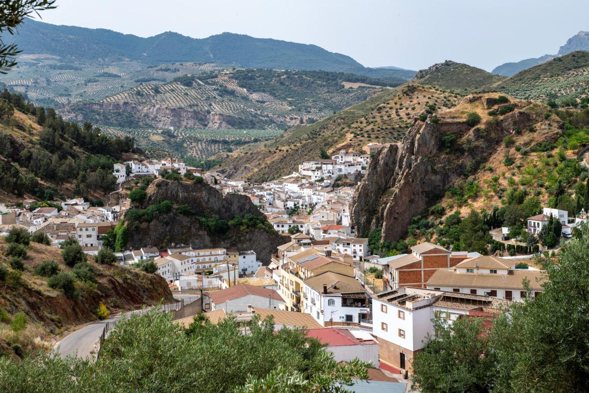 Alojamiento Turistico Loma Alta Cambil 外观 照片